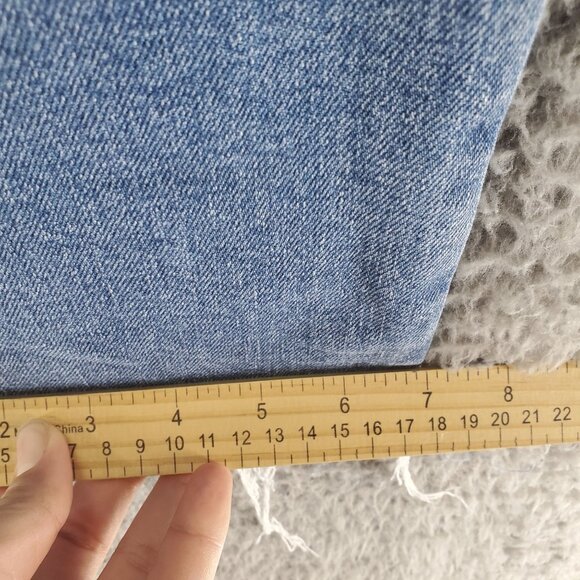 Levis Jeans Womens 28 Blue Wedgie Straight Stretch Button Fly Frayed Hem - Picture 12 of 14